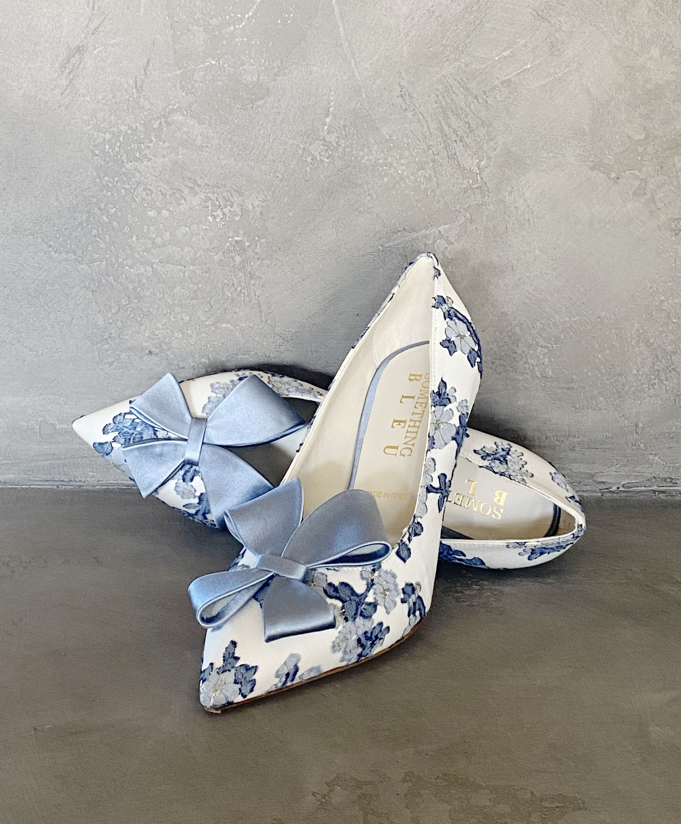 Caitlin Pointed Toe Pump Blue Bloom