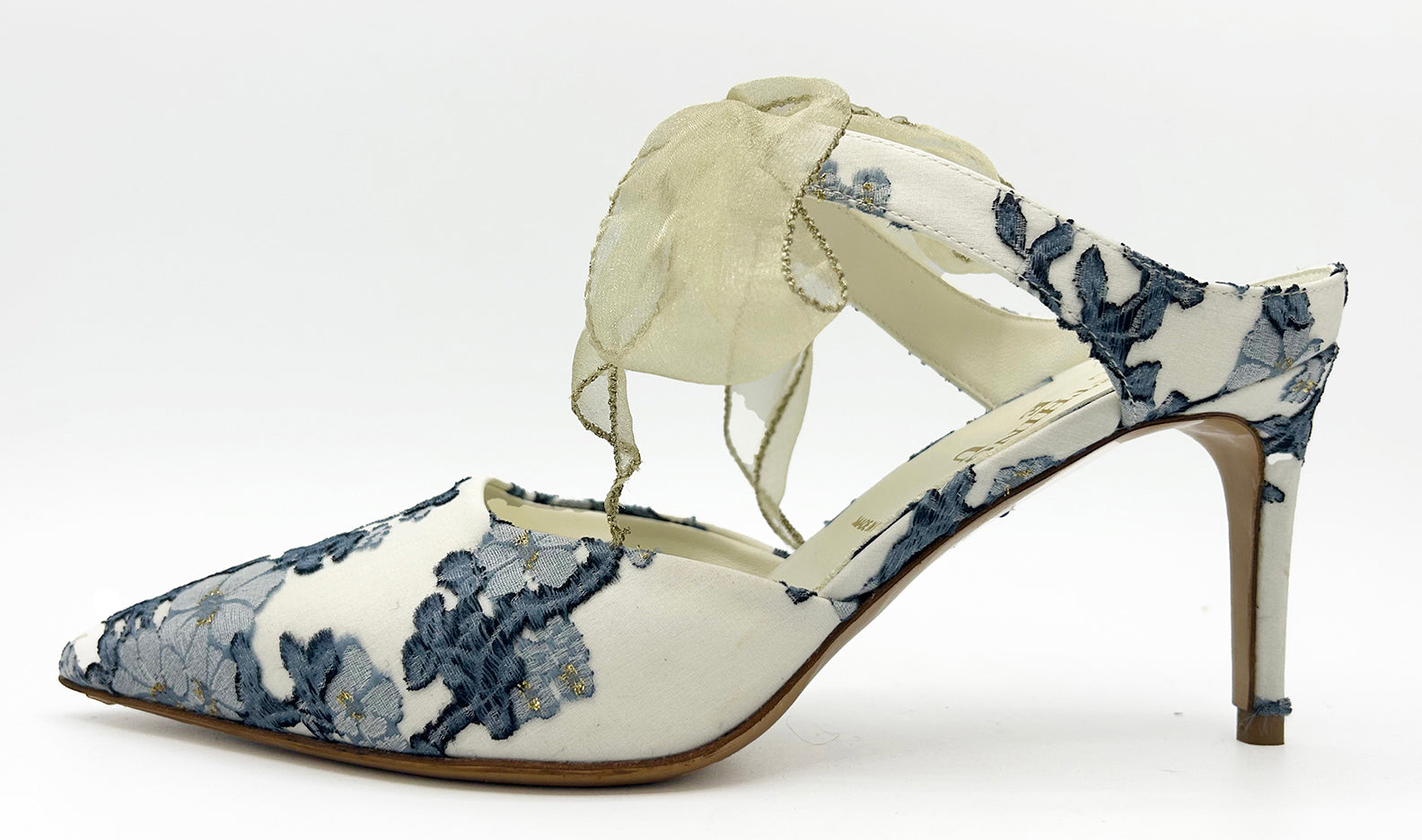 Elvie Pointed Toe Pump