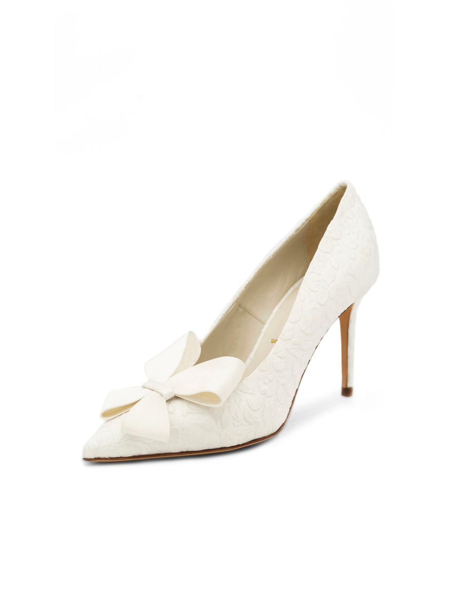 FIA Pointed Toe Pump