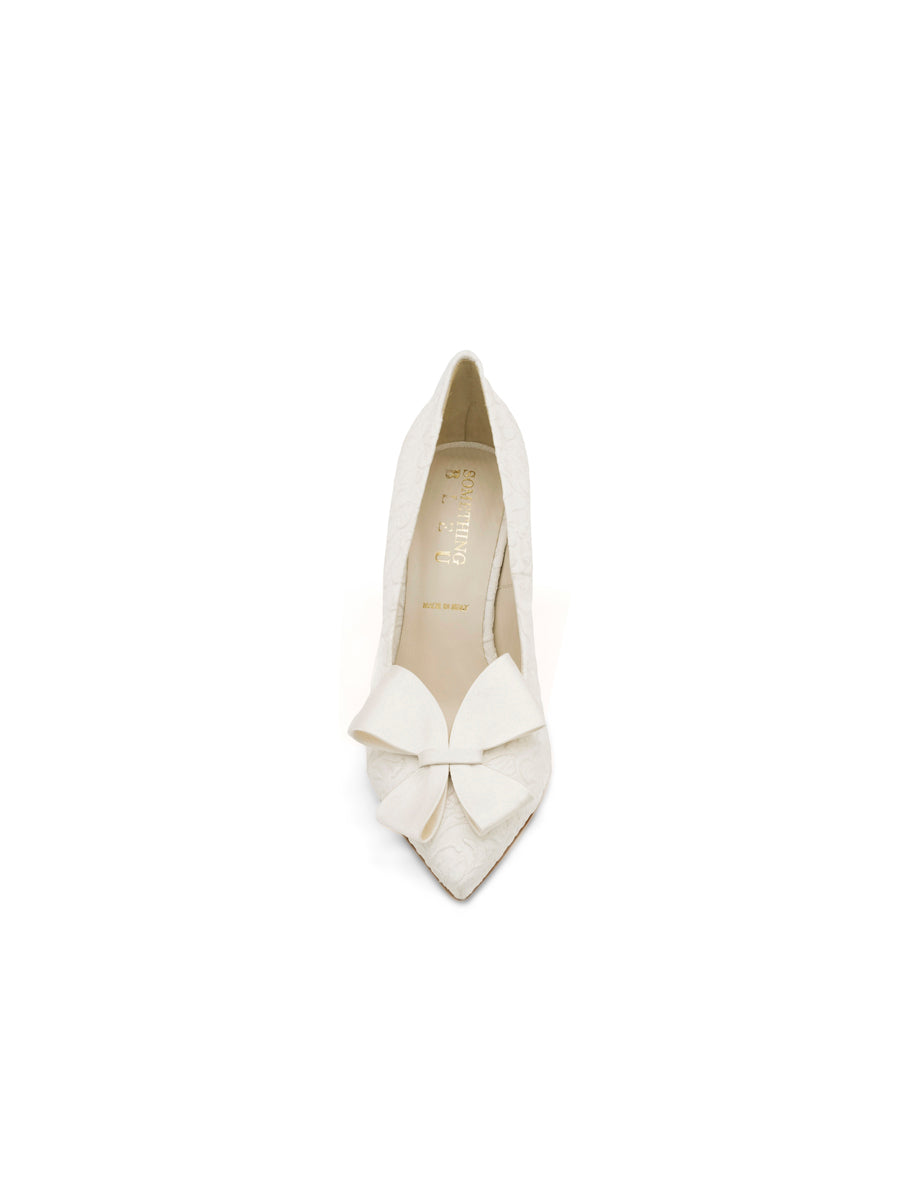 FIA Pointed Toe Pump