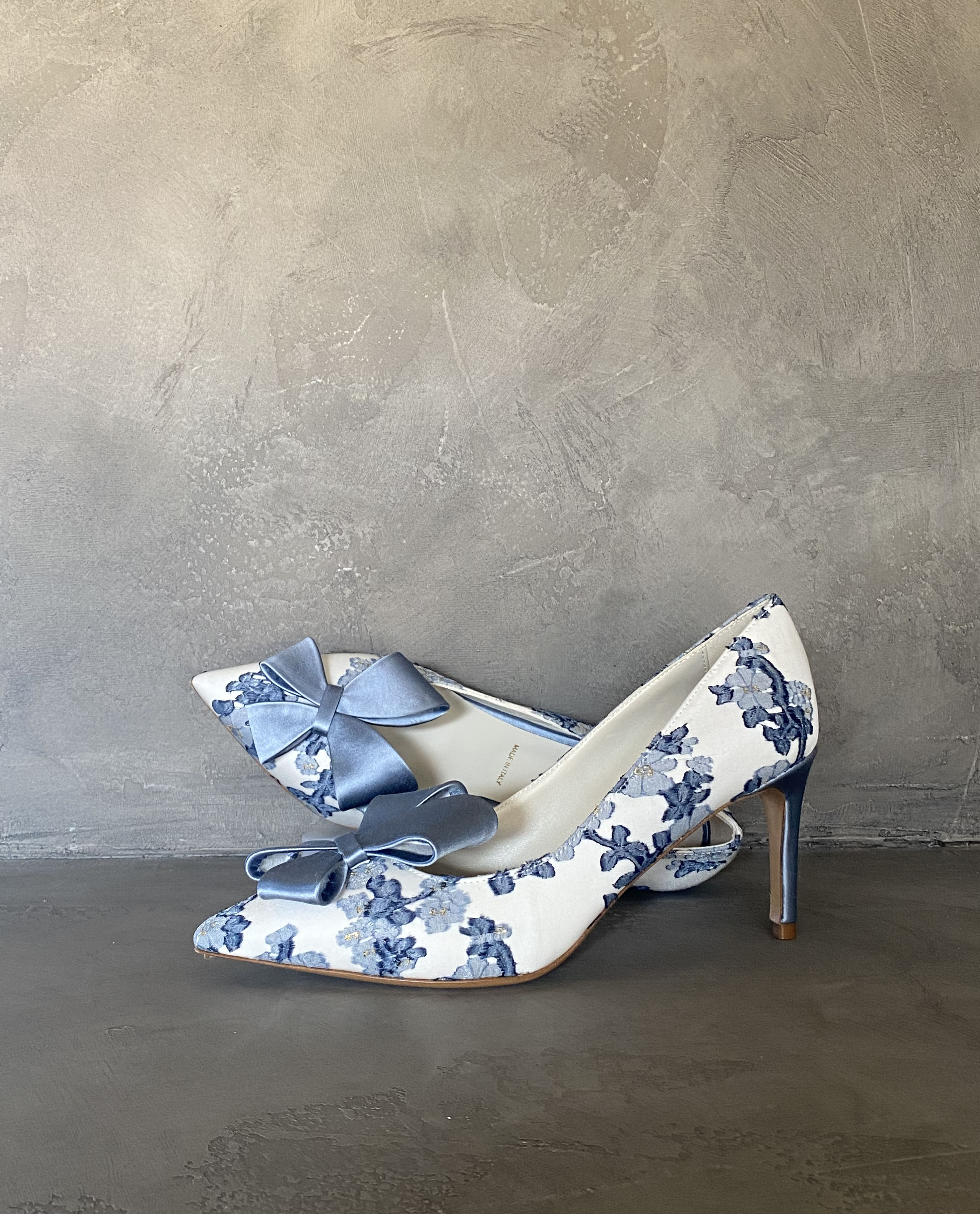 Caitlin Pointed Toe Pump Blue Bloom