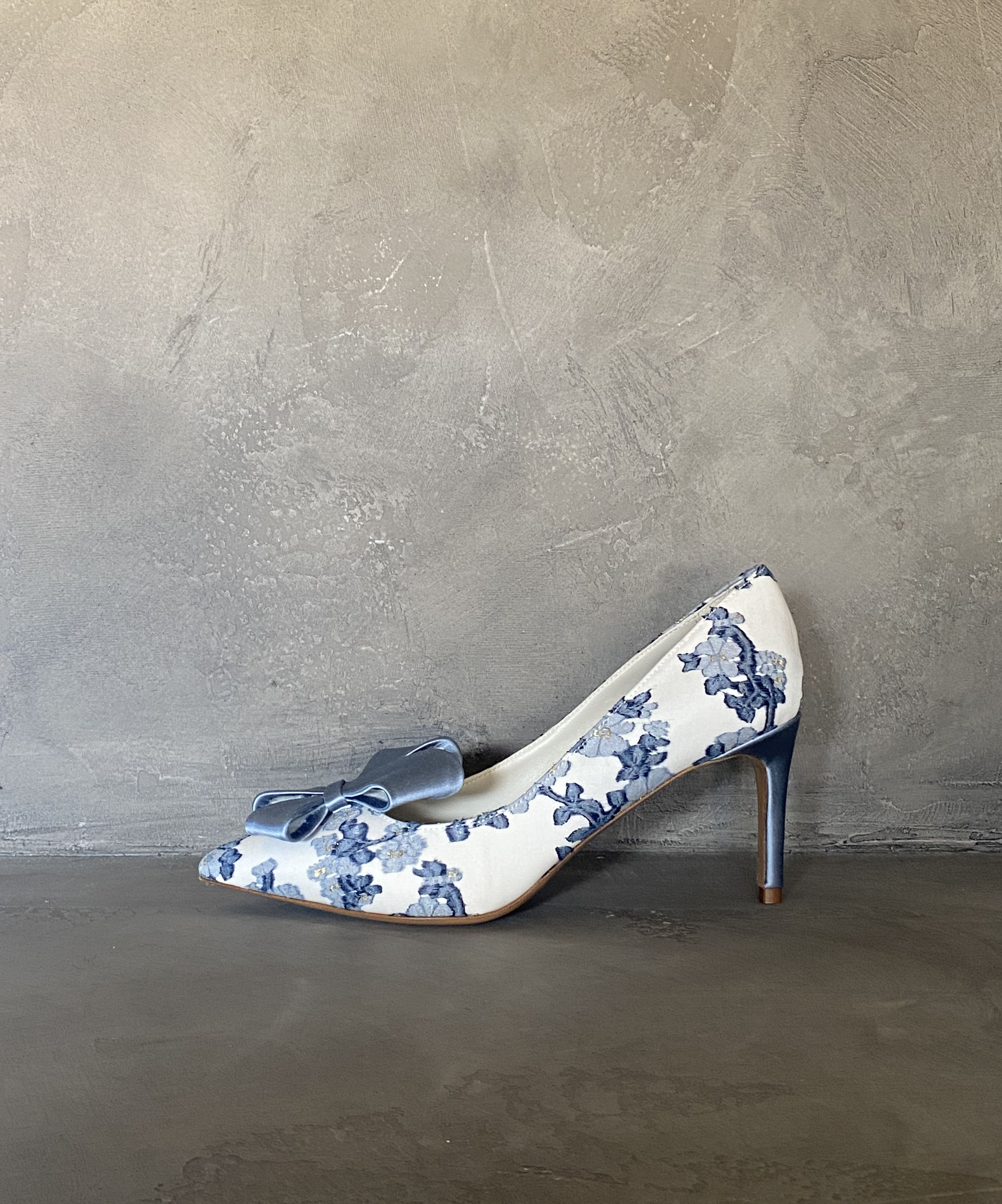 Caitlin Pointed Toe Pump Blue Bloom