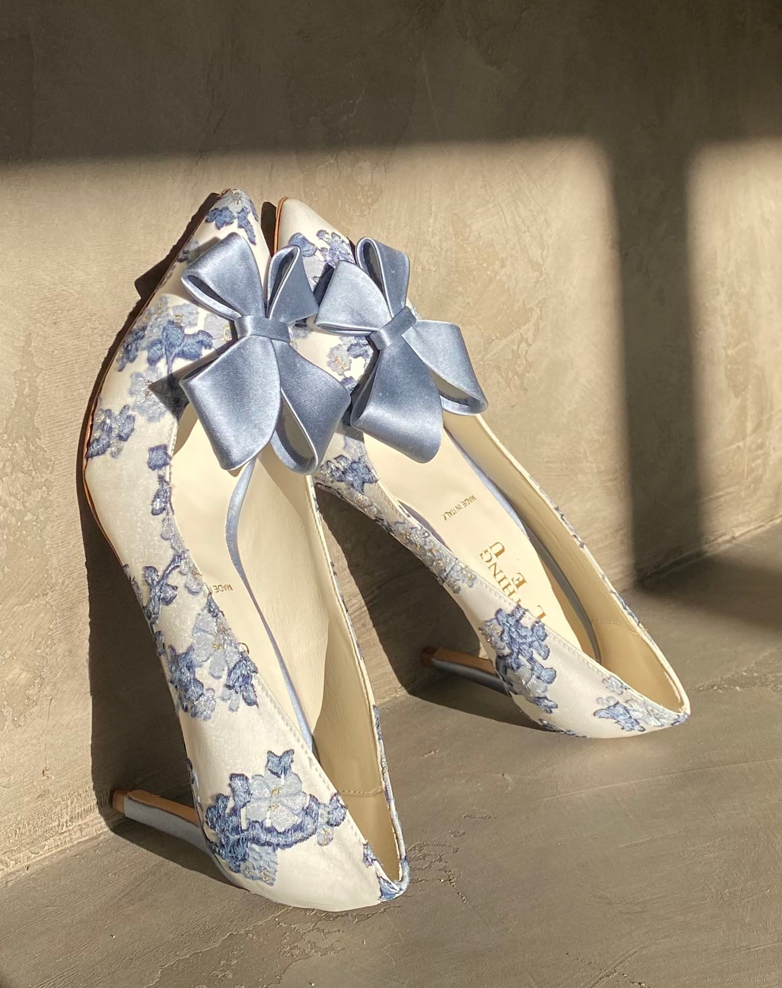 Caitlin Pointed Toe Pump Blue Bloom